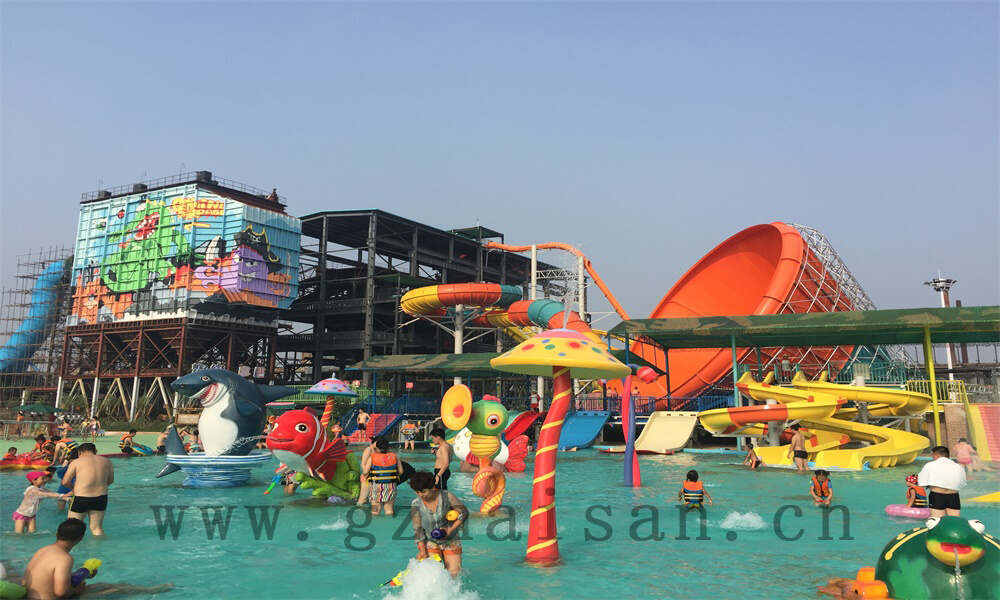 水上碰碰船探险记